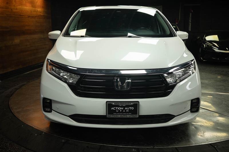 Used 2024 Honda Odyssey Touring image 3