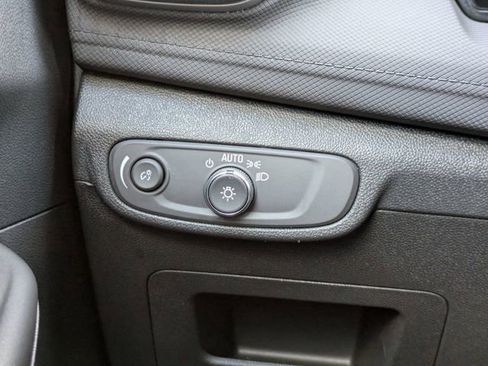 Used 2025 Chevrolet TrailBlazer LT image 24