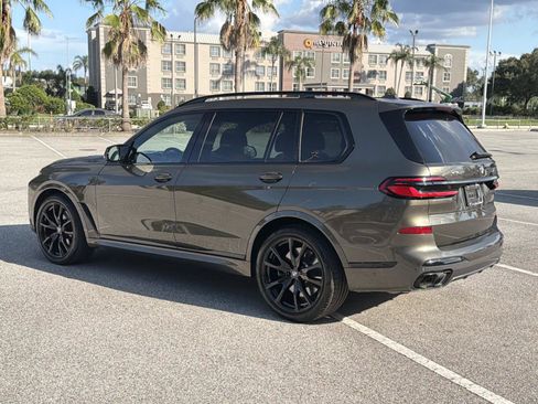 Used 2025 BMW X7 M60i w/ Executive Package AWD/4WD image 5