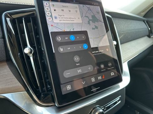 Certified 2025 Volvo XC90 B5 Plus image 31