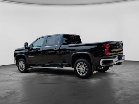 Used 2025 Chevrolet Silverado 3500 LTZ w/ LTZ Premium Package AWD/4WD image 5