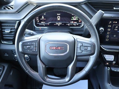 Used 2024 GMC Sierra 3500 AT4 w/ AT4 Preferred Package AWD/4WD image 17