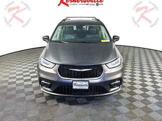 Used 2022 Chrysler Pacifica Touring-L video 2