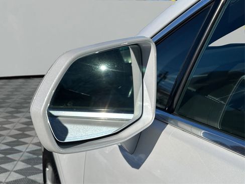 Used 2017 Cadillac XT5 Luxury w/ Driver Awareness Package image 24