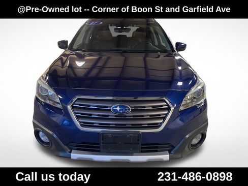 Used 2017 Subaru Outback 3.6R Touring AWD/4WD image 8