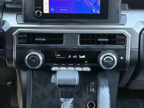 Certified 2025 Toyota 4Runner SR5 AWD/4WD image 15