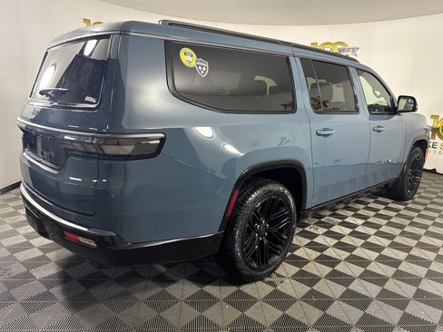 New 2026 Jeep Grand Wagoneer L Limited AWD/4WD image 10