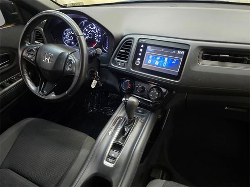 Used 2019 Honda HR-V Sport image 10