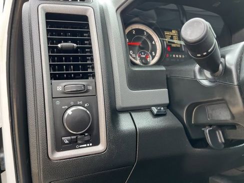 Used 2018 RAM 2500 Tradesman w/ Chrome Appearance Group AWD/4WD image 32