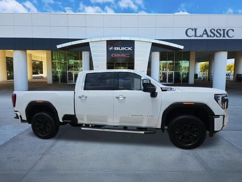 Used 2025 GMC Sierra 2500 Denali w/ Denali Reserve Package AWD/4WD image 9