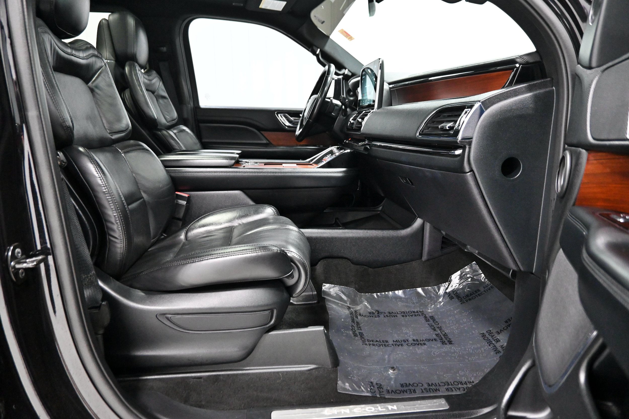 Used 2021 Lincoln Navigator Reserve AWD/4WD image 28