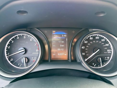 Used 2024 Toyota Camry SE image 17