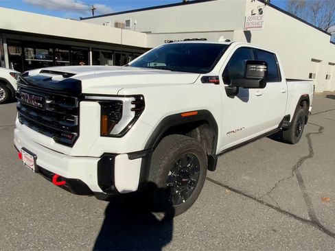 New 2026 GMC Sierra 2500 AT4 w/ AT4 Preferred Package image 4