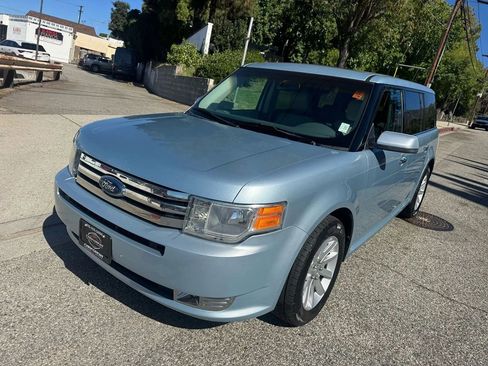 Used 2009 Ford Flex SEL image 3