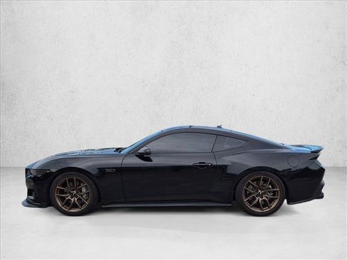 Used 2025 Ford Mustang GT Premium RWD image 8