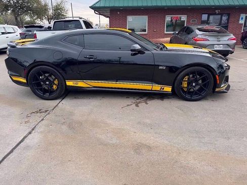 Used 2020 Chevrolet Camaro SS RWD image 4