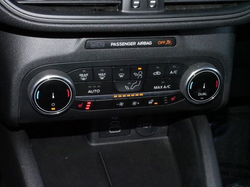 Used 2024 Ford Escape Active image 23