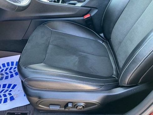 Used 2024 Jeep Grand Cherokee Altitude image 13