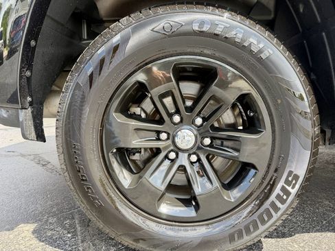 Used 2019 RAM 1500 Laramie AWD/4WD image 27