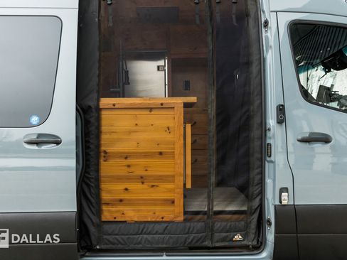 Used 2022 Mercedes-Benz Sprinter 2500 image 45