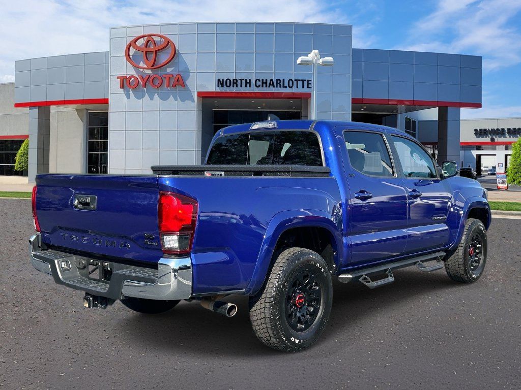 Used 2022 Toyota Tacoma SR5 RWD image 7