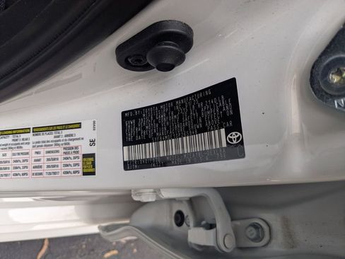 Used 2025 Toyota Corolla LE image 35