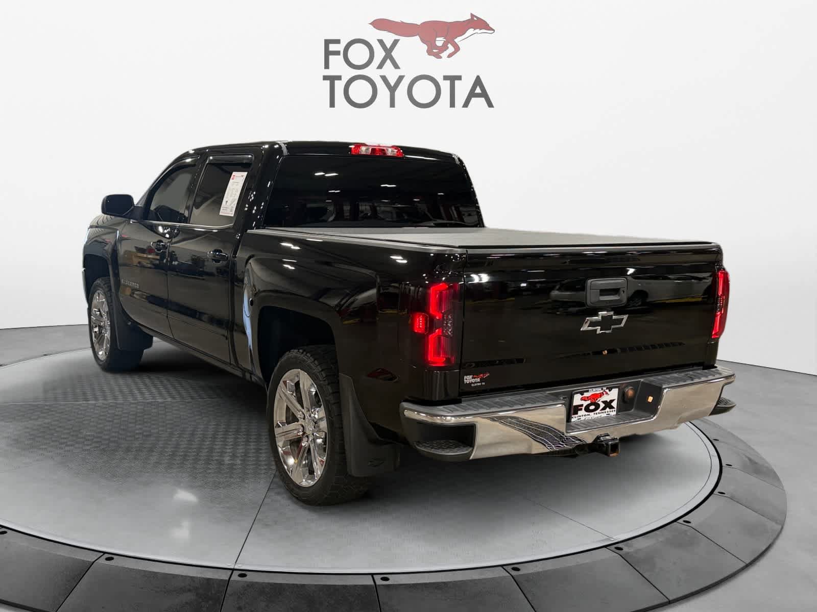 Used 2018 Chevrolet Silverado 1500 LT w/ LPO, Chrome Package AWD/4WD image 4