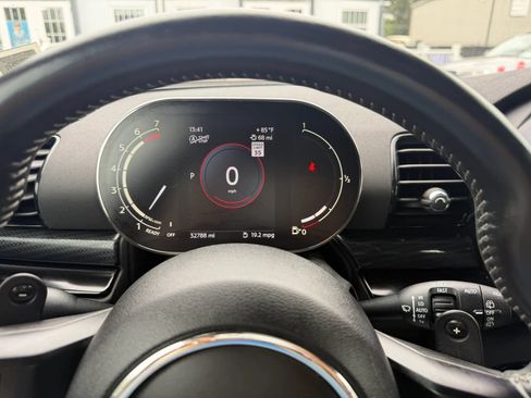 Used 2022 MINI Cooper Clubman S w/ Premium Package AWD/4WD image 9
