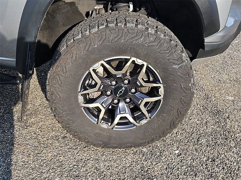 Certified 2024 Chevrolet Colorado ZR2 w/ Technology Package image 10