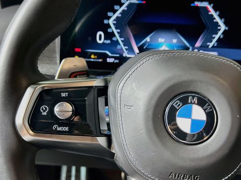 Used 2024 BMW 760i xDrive w/ Premium Package 2 AWD/4WD image 18