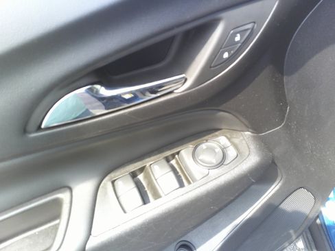 Used 2023 Chevrolet Equinox LT AWD/4WD image 15
