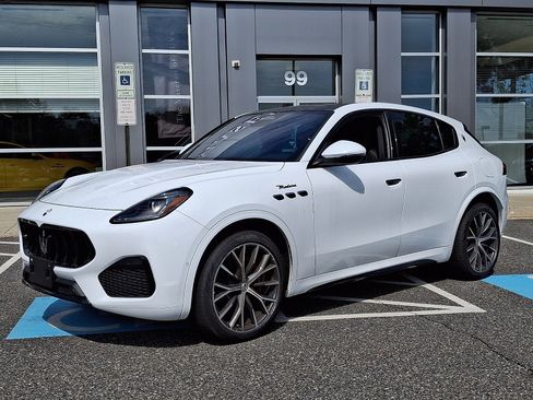 Used 2023 Maserati Grecale Modena AWD/4WD image 1