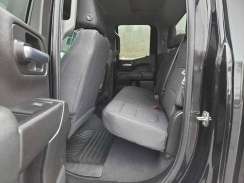 Used 2019 Chevrolet Silverado 1500 Custom w/ Custom Value Package image 12