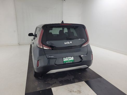 Used 2025 Kia Soul LX w/ LX Technology Package FWD image 6