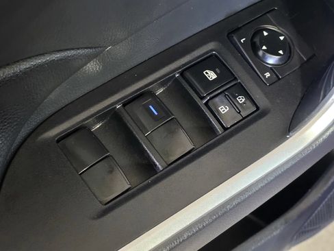 Used 2019 Toyota RAV4 XLE w/ Carpet Mat Package AWD/4WD image 21