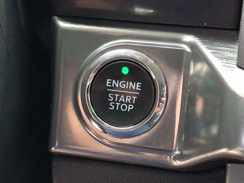 Used 2021 Ford F150 Lariat AWD/4WD image 24
