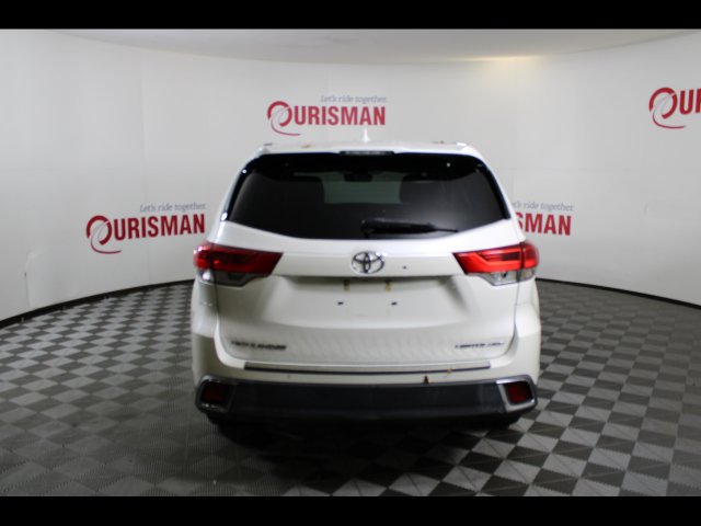 Used 2017 Toyota Highlander Limited w/ Protection Package #3 AWD/4WD image 5