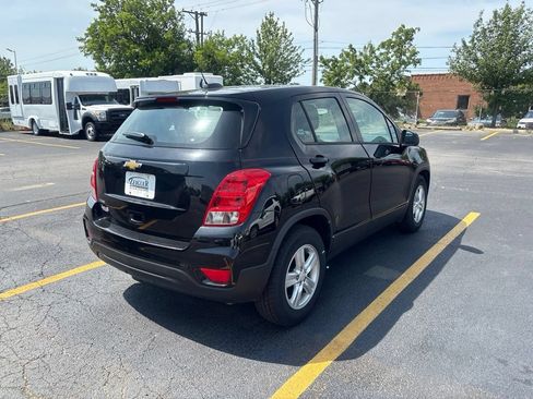 Used 2020 Chevrolet Trax LS FWD image 3