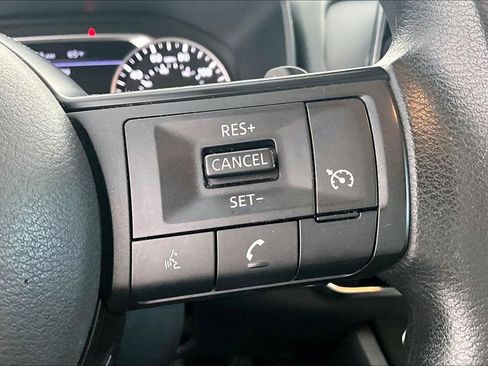 Used 2021 Nissan Rogue S image 27