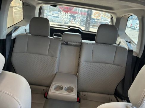 Used 2017 Subaru Forester 2.5i Limited image 36