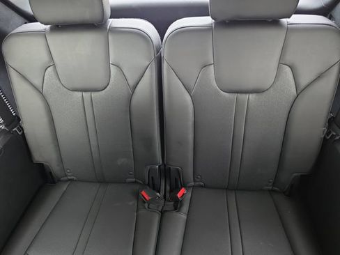 Used 2022 Kia Sorento S FWD image 17