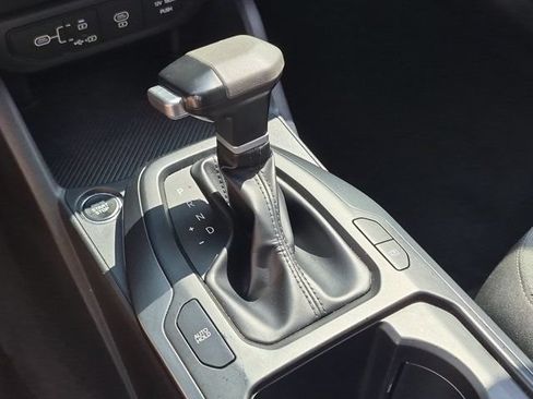 Used 2025 Kia K4 LXS FWD image 19