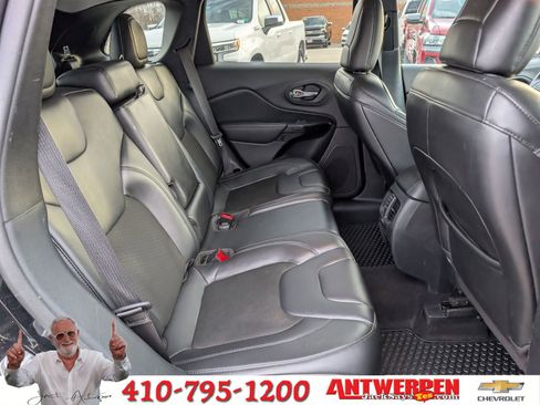 Used 2020 Jeep Cherokee Latitude Plus image 11