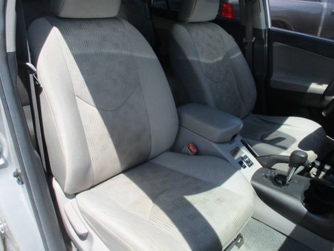 Used 2011 Toyota RAV4 4WD w/ Base L4 Extra Value Pkg image 26