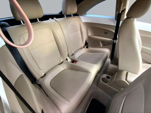 Used 2014 Volkswagen Beetle 2.5 FWD image 16
