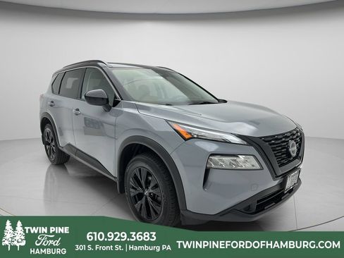 Used 2023 Nissan Rogue SV w/ SV Premium B Package AWD/4WD image 1