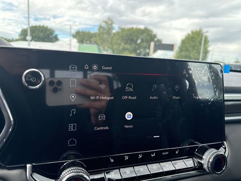 New 2026 GMC Canyon Elevation w/ Convenience Package image 22