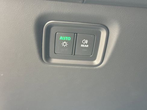 New 2026 Porsche Cayenne GTS image 33