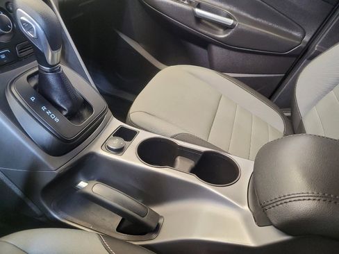 Used 2015 Ford Escape SE image 26