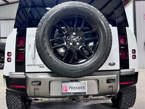 Used 2021 Land Rover Defender 110 X-Dynamic HSE AWD/4WD image 4
